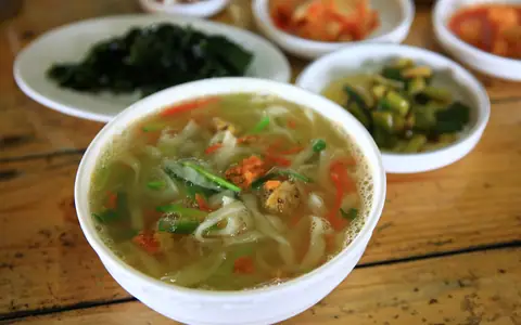 칼국수 대표 음식 사진(김화칼국수 사진이 아님)