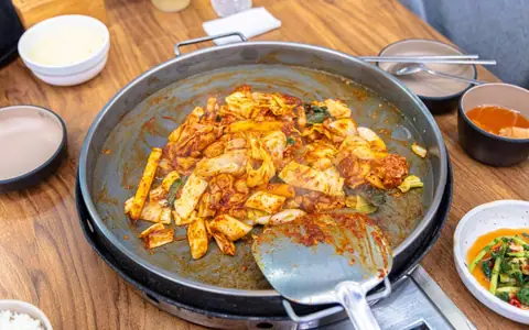 닭갈비 대표 음식 사진(통나무집닭갈비 사진이 아님)