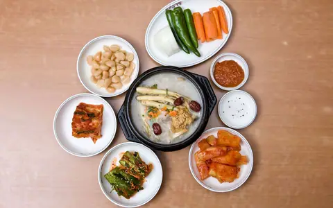 삼계탕 대표 음식 사진(토속촌삼계탕 사진이 아님)